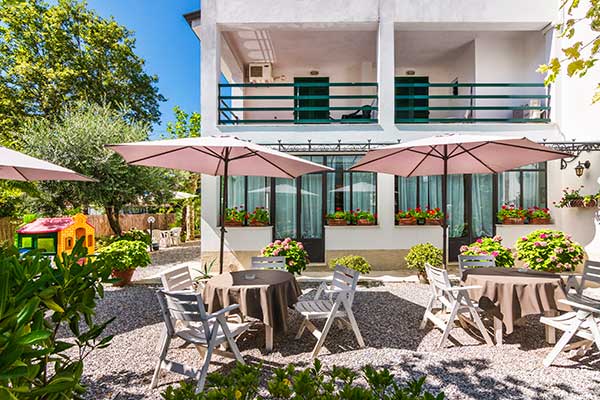 Vicino all’Ospedale NOA di Massa