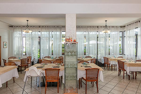 Breakfast Room
